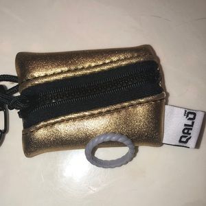 Women’s Qalo Wedding Band